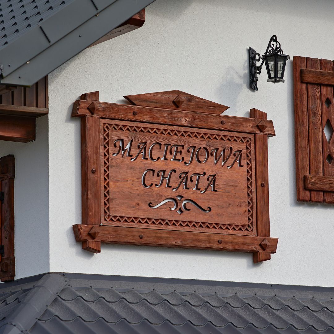 maciejowa chata szyld