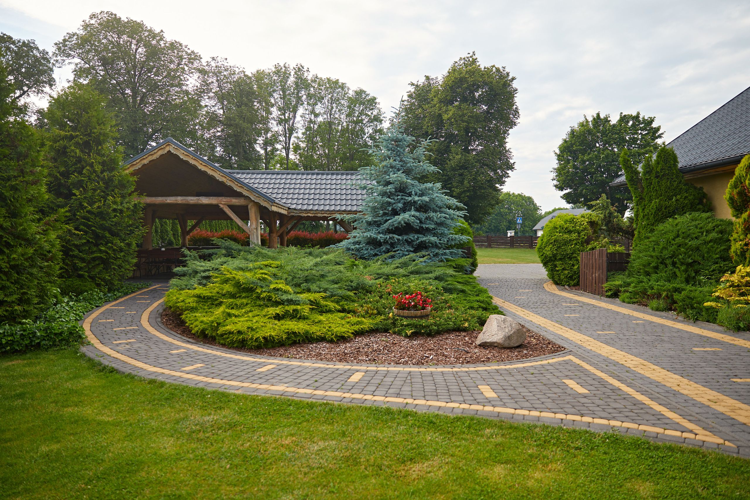 maciejowa chata studniówka otoczenie