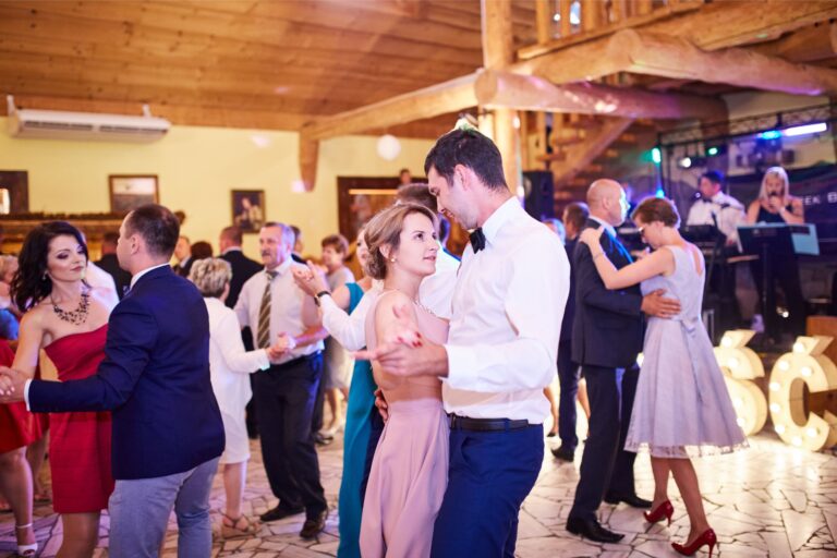 Maciejowa Chata wesela parkiet taneczny