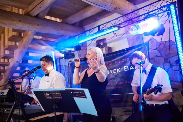 Maciejowa Chata wesela scena